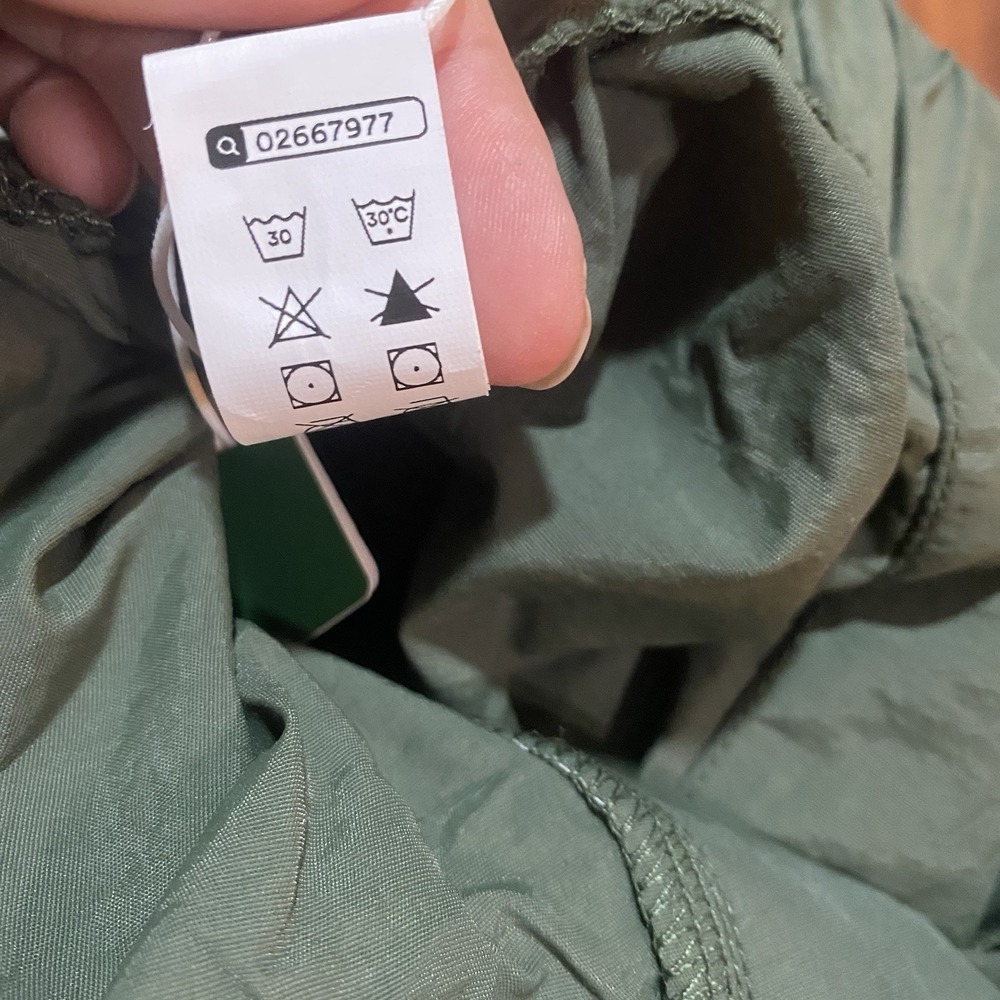Halara Casual Cargo Wide Leg Army Green Pants NWT Size Small Side Pockets - Picture 10 of 10